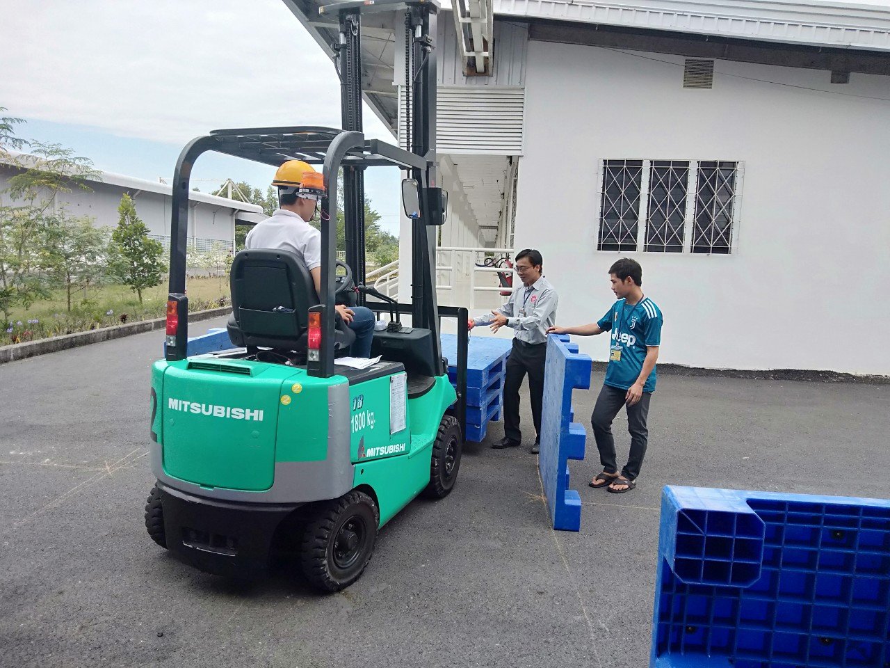 dao-tao-lai-xe-nang-tai-doanh-nghiep