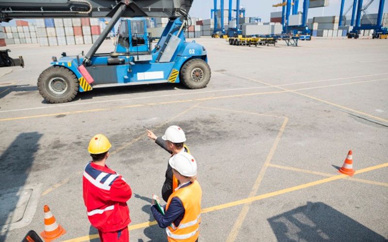 thi-bang-lai-xe-nang