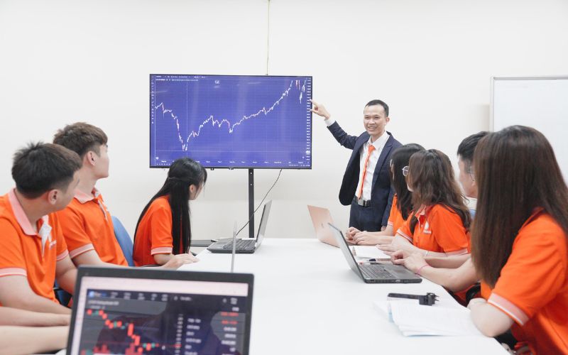 Tuyển Sinh Trung Cấp Tài Chính Ngân Hàng 1 trung cấp tài chính ngân hàng