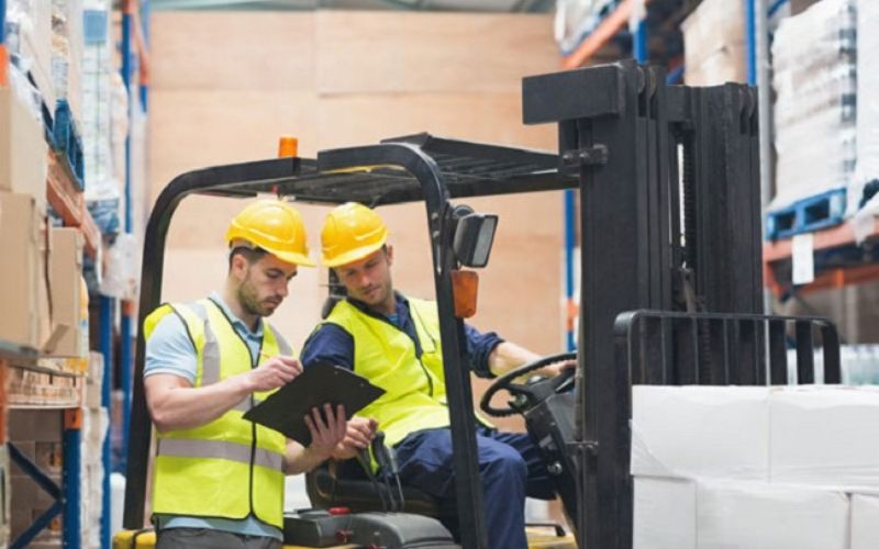 Bằng Lái Xe Nâng Hay Chứng Chỉ Xe Nâng? Học Bằng Lái Xe Nâng Ở Đâu? 1 Bằng lái xe nâng hay chứng chỉ xe nâng