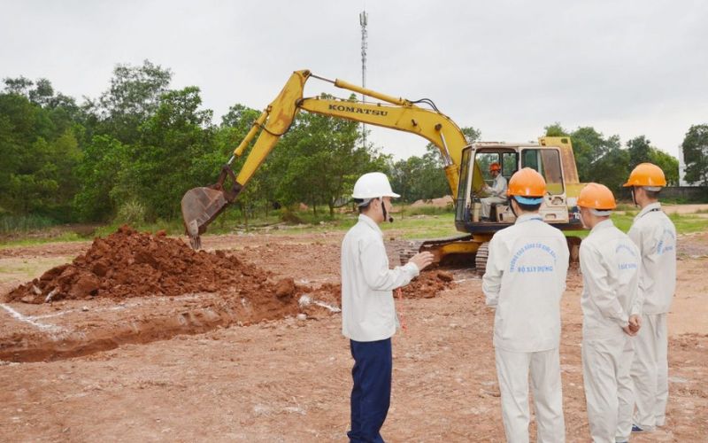 Học Lái Máy Xúc Ở Đâu Uy Tín? 1 Học lái máy xúc ở đâu