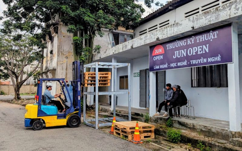 Mua Chứng Chỉ Xe Nâng - Những Điều Cần Lưu Ý 2 thuc-hanh-lai-xe-nang-tai-junopen