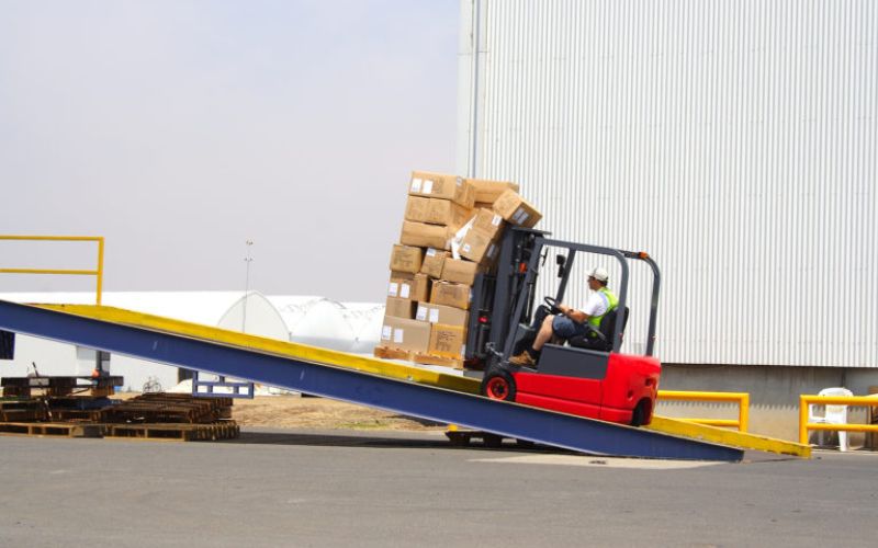 thuc-hanh-xe-nang-hoc-nhung-gi