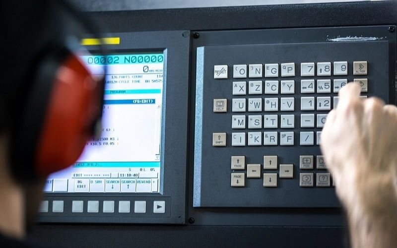 Khóa Học Lập Trình CNC Ở TPHCM - Trường Kỹ Thuật JUN OPEN 2 Học lập trình CNC ở TPHCM