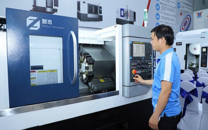 Học lập trình CNC