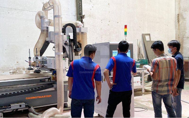 Học vận hành máy CNC gỗ
