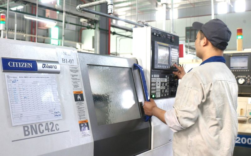 Khóa Học Vận Hành Máy CNC - Trường Kỹ Thuật JUN OPEN 1 Học vận hành máy CNC